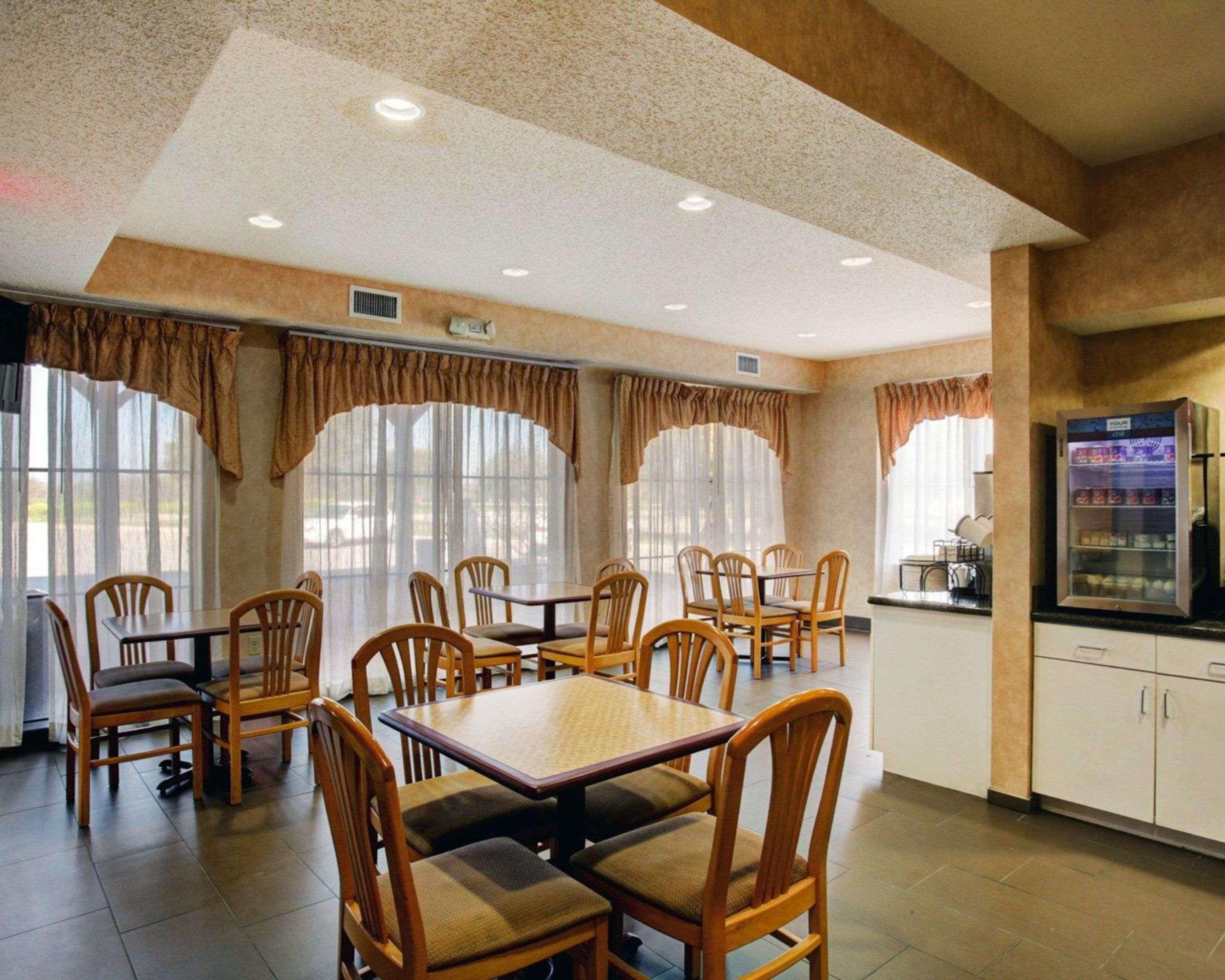 Comfort Inn & Suites Seguin Bagian luar foto