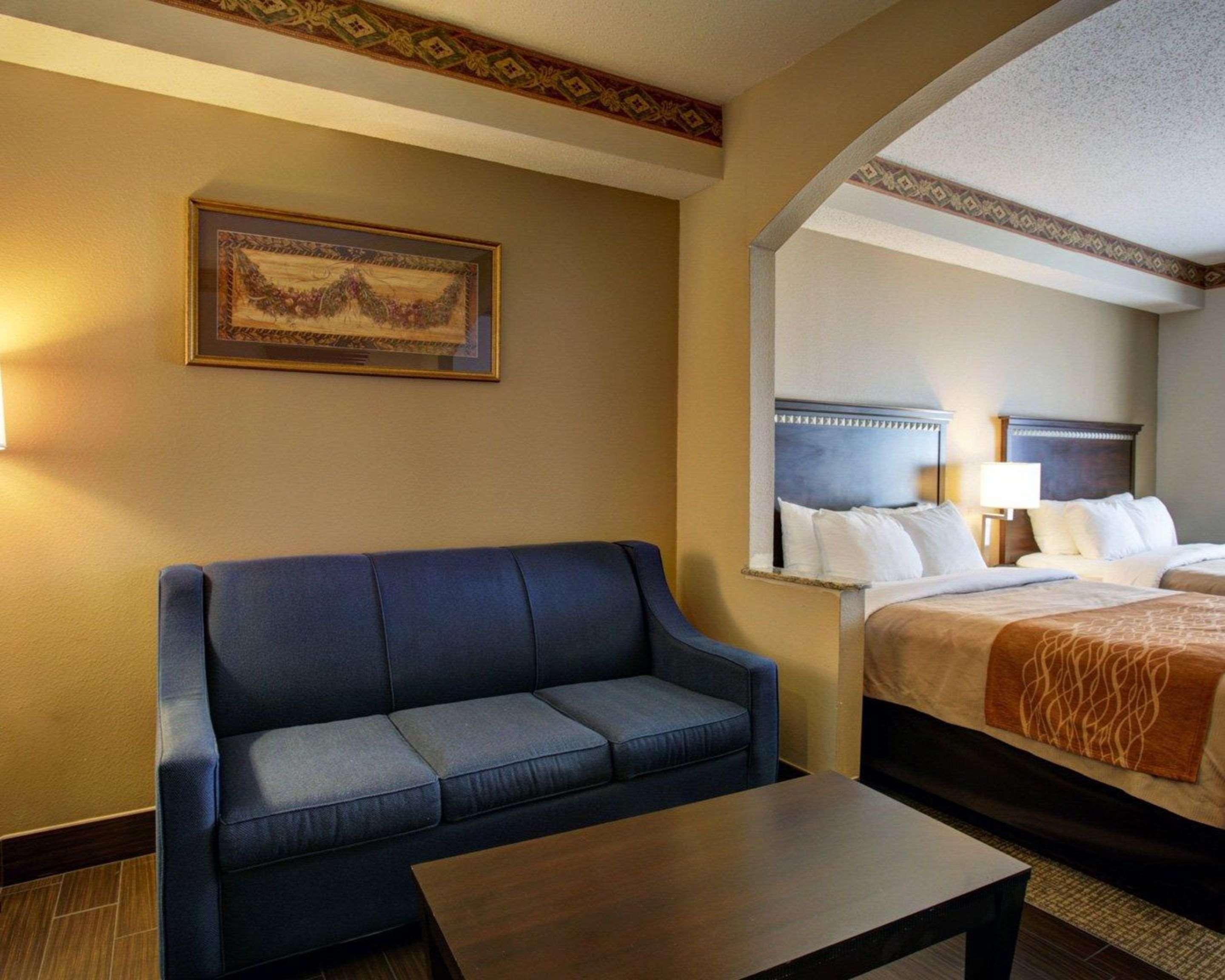 Comfort Inn & Suites Seguin Bagian luar foto