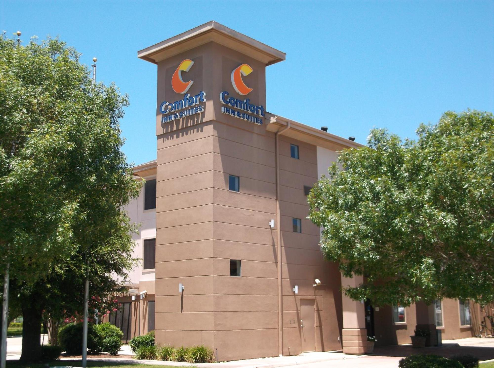 Comfort Inn & Suites Seguin Bagian luar foto