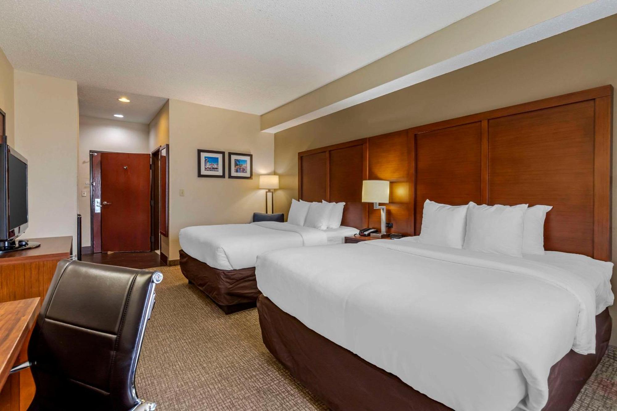 Comfort Inn & Suites Seguin Bagian luar foto