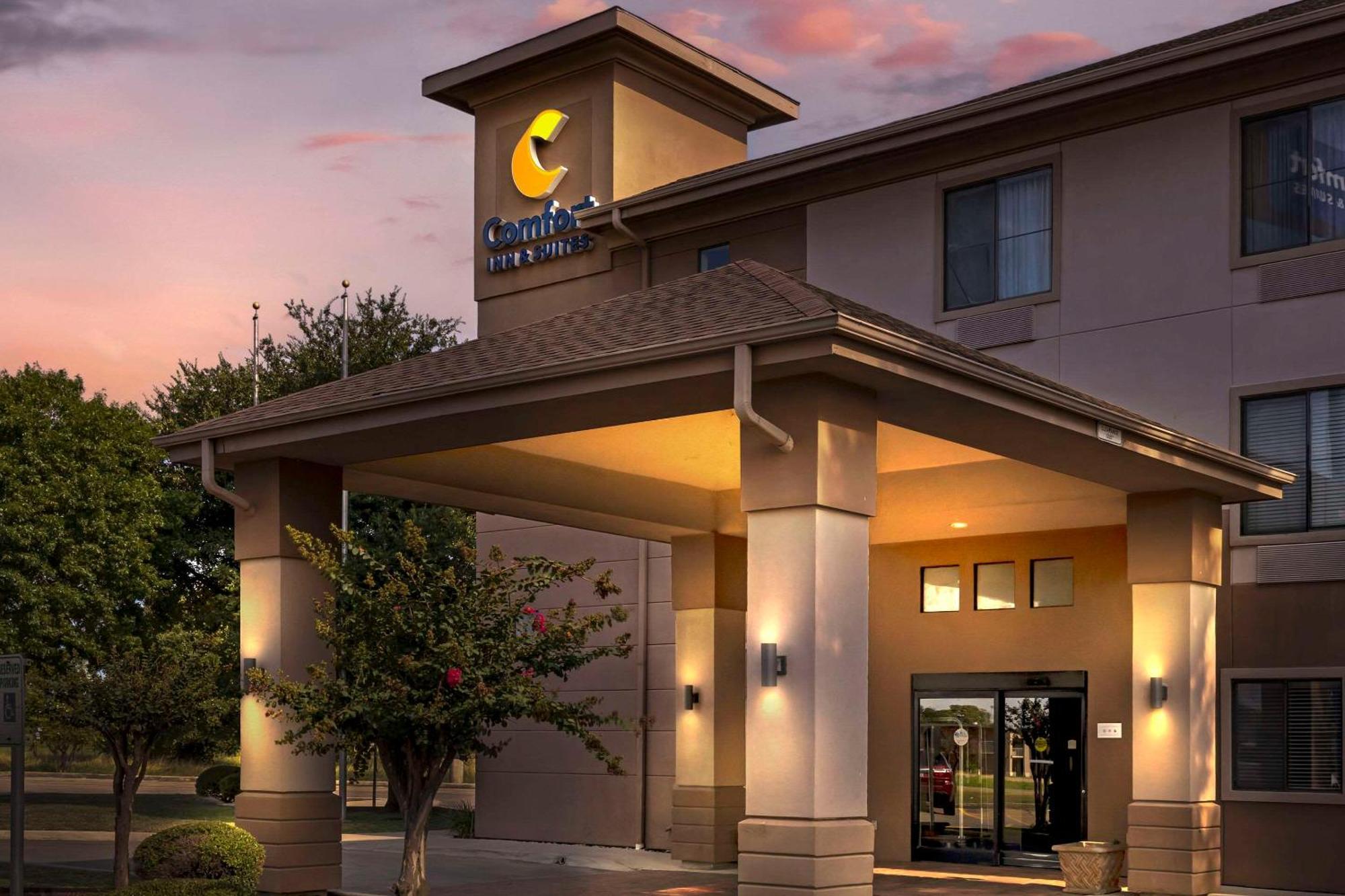 Comfort Inn & Suites Seguin Bagian luar foto