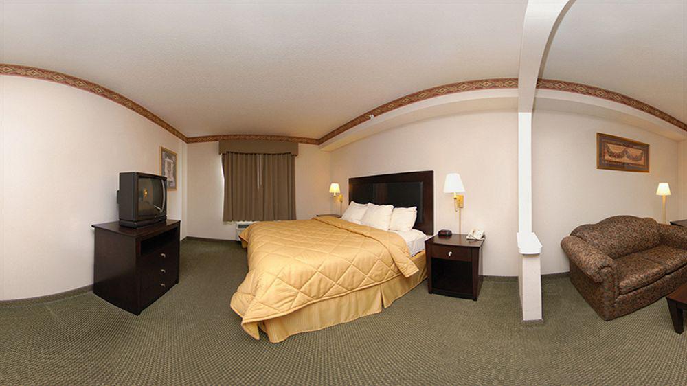 Comfort Inn & Suites Seguin Bagian luar foto